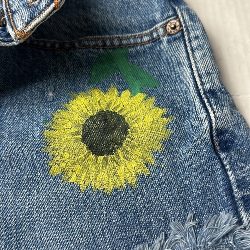 Vintage 90s Levi’s 512 Cutoff ShortsHand-Painted Sunflower Denim Festival Indie - Picture 4 of 11